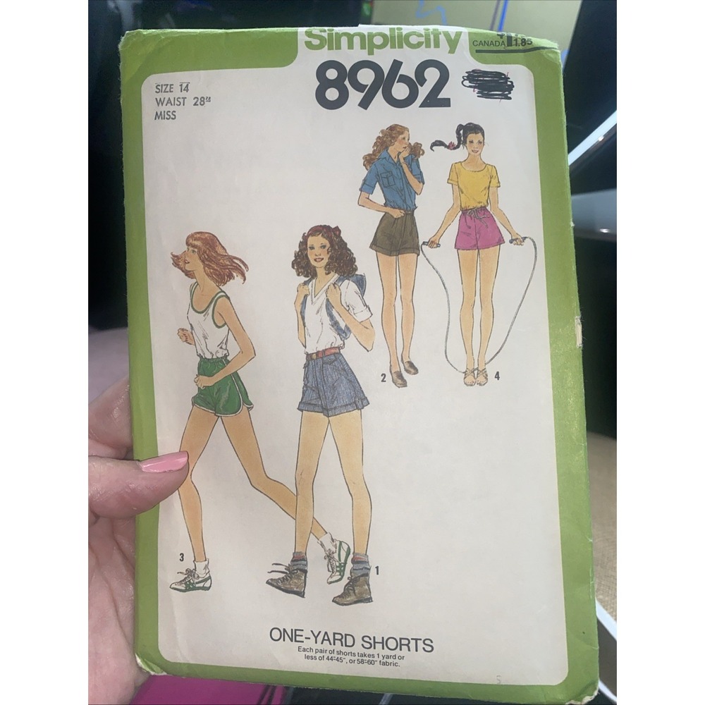 Vintage 1979 Simplicity Ladies Shorts Pattern 8962 Size 14 Cut Complete